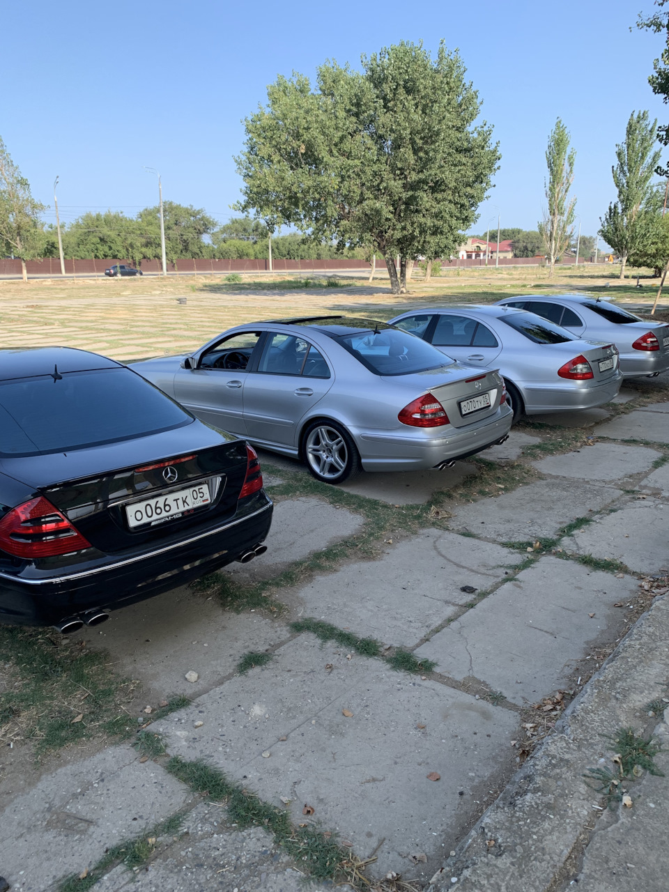 Фото в бортжурнале Mercedes-Benz E-Class (W211)