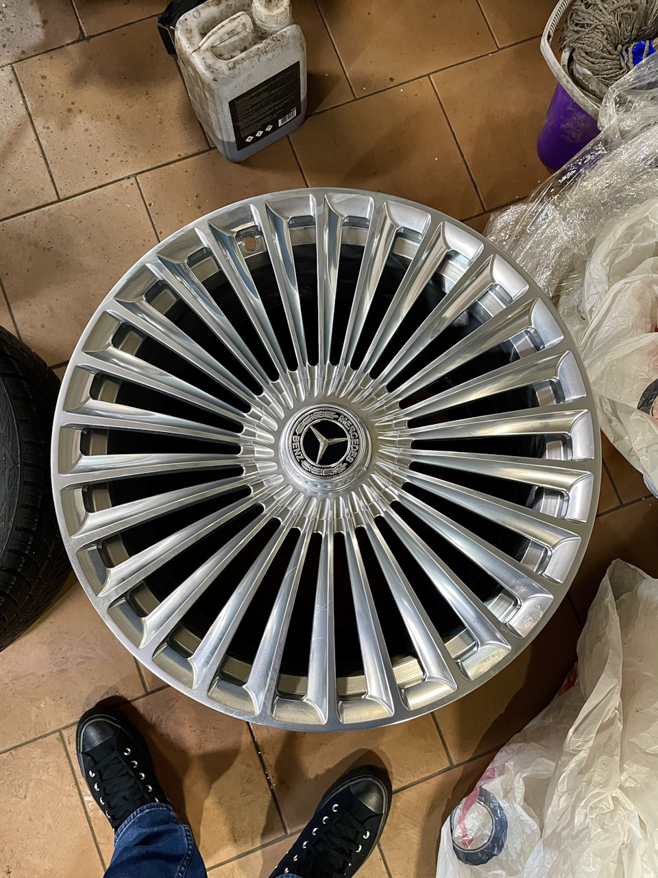 Фото в бортжурнале Mercedes-Benz E-Class (W213)