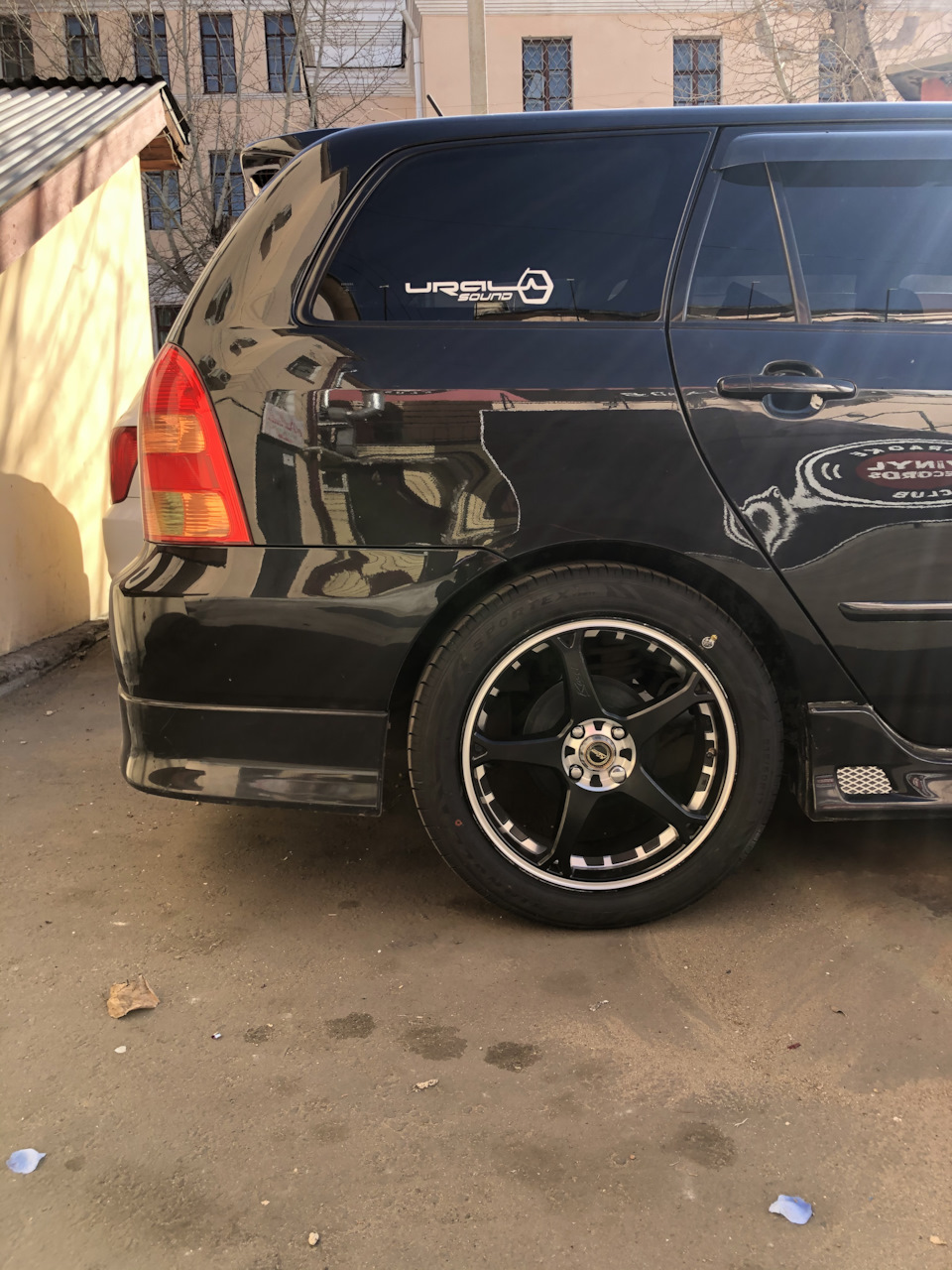 До поставок. — Toyota Corolla Fielder (E120)