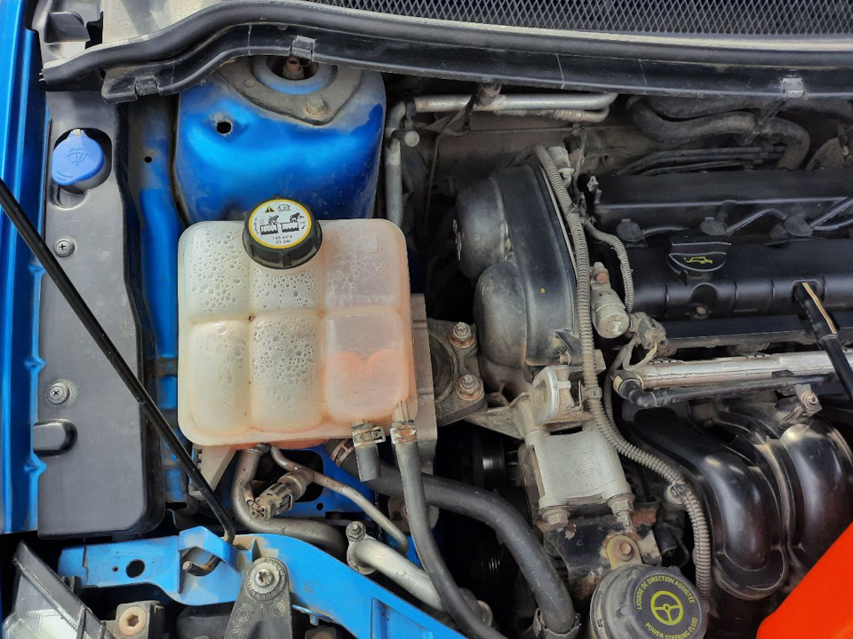 Старый — Ford Focus Hatchback II