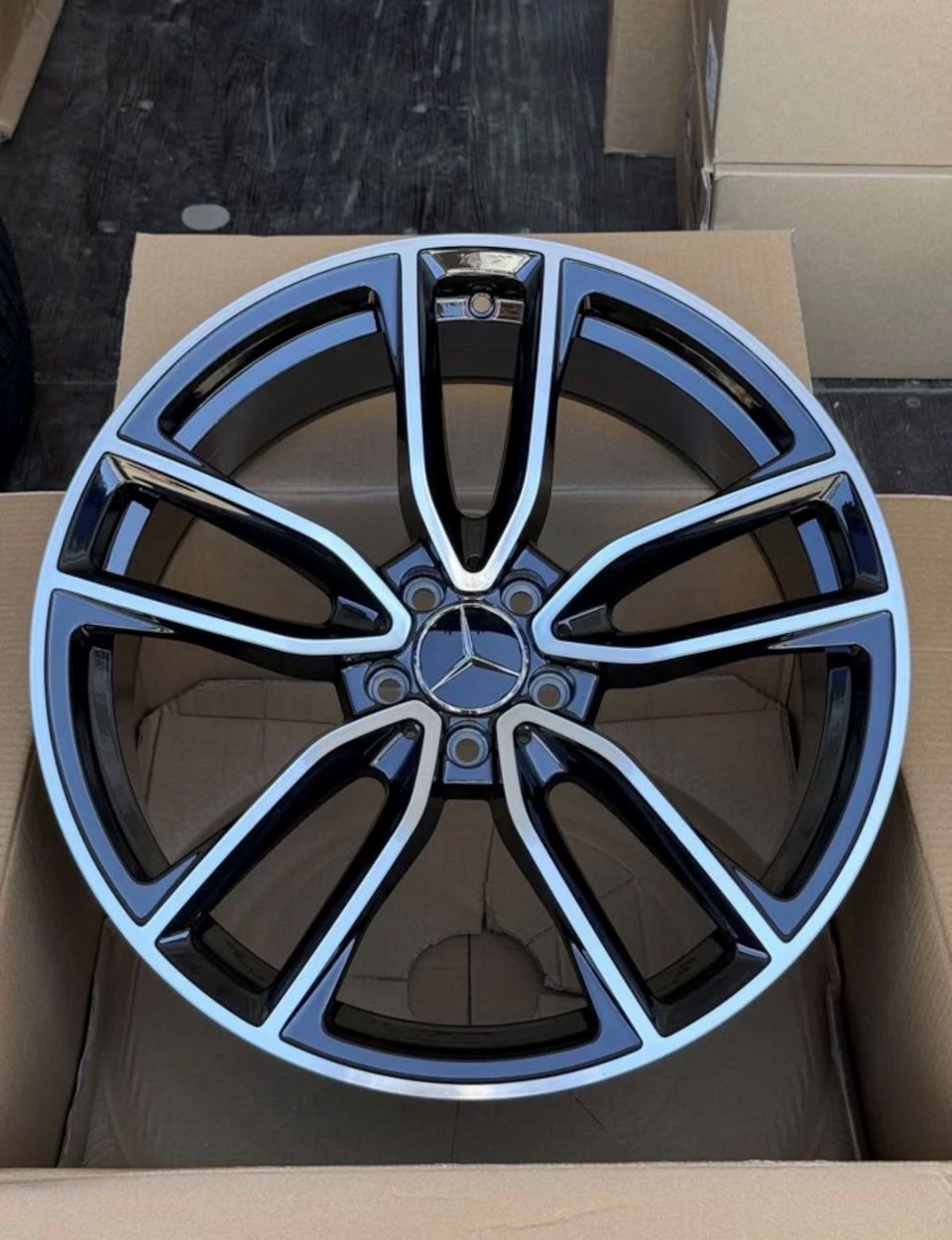 Фото в бортжурнале Mercedes-Benz E-Class Coupe (C207)