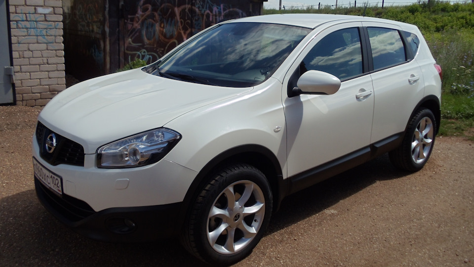 Nissan Qashqai "White"