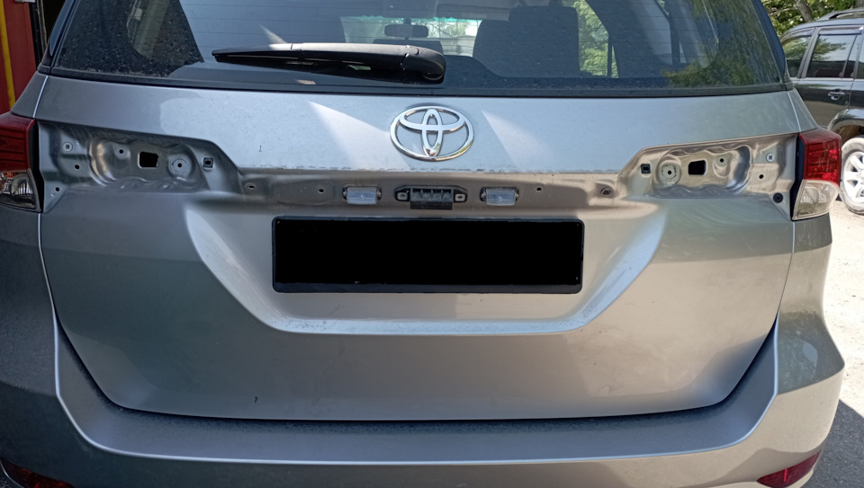 Разбор — Toyota Fortuner (2G)