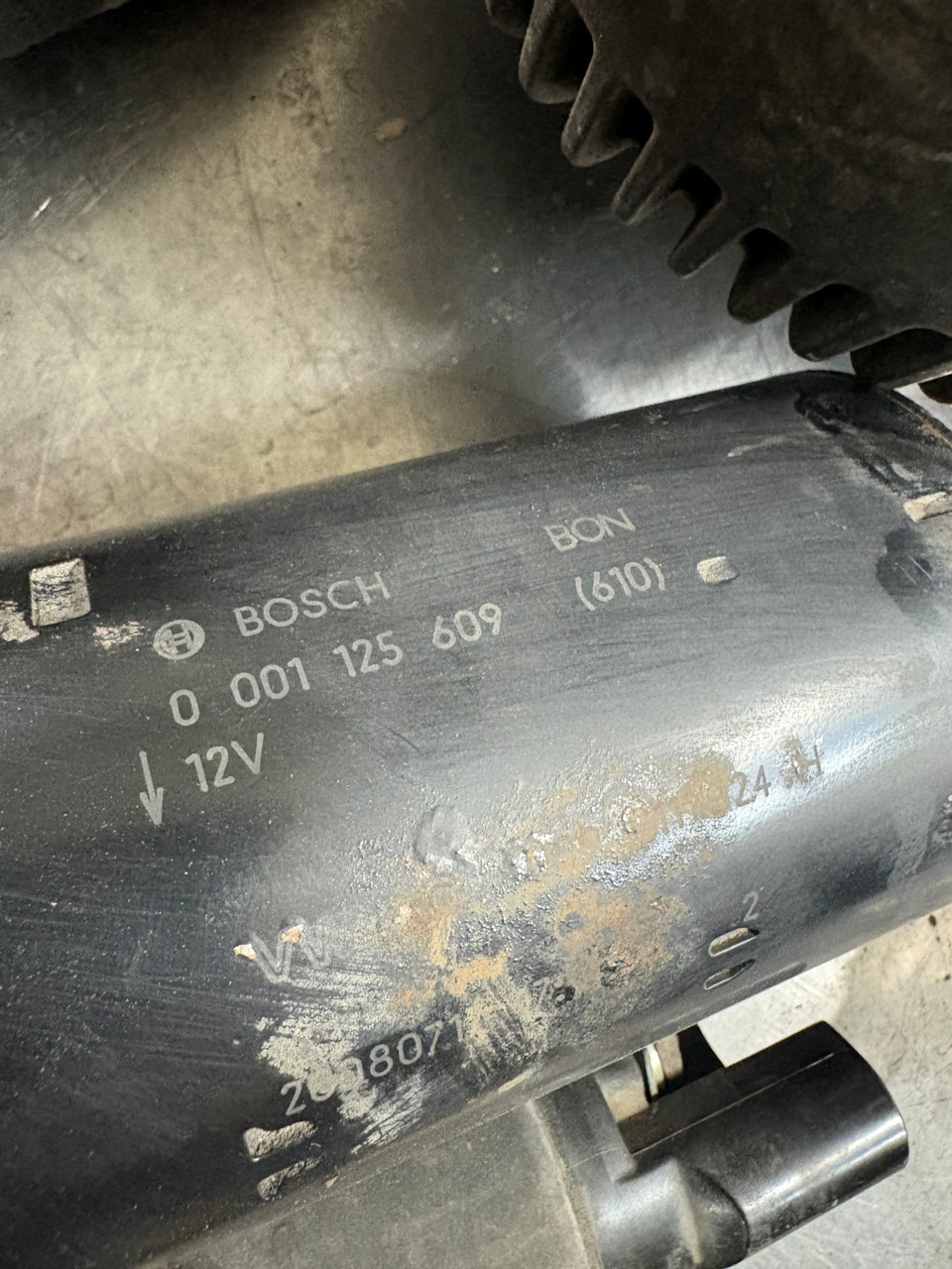 Фото в бортжурнале Volkswagen Touareg (1G). Запчасти на фото: 0001125609