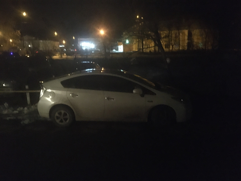 Что тебе снится приус? Родная Йокогама? — Toyota Prius Plug-in Hybrid (1G)