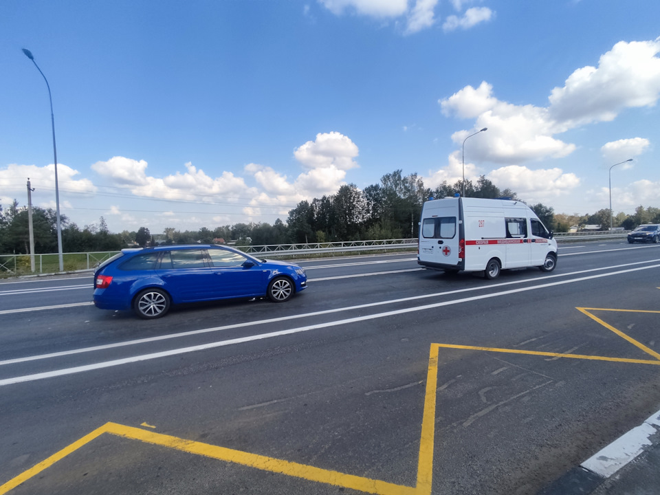 Скорая — Skoda Octavia Combi A7 Mk3