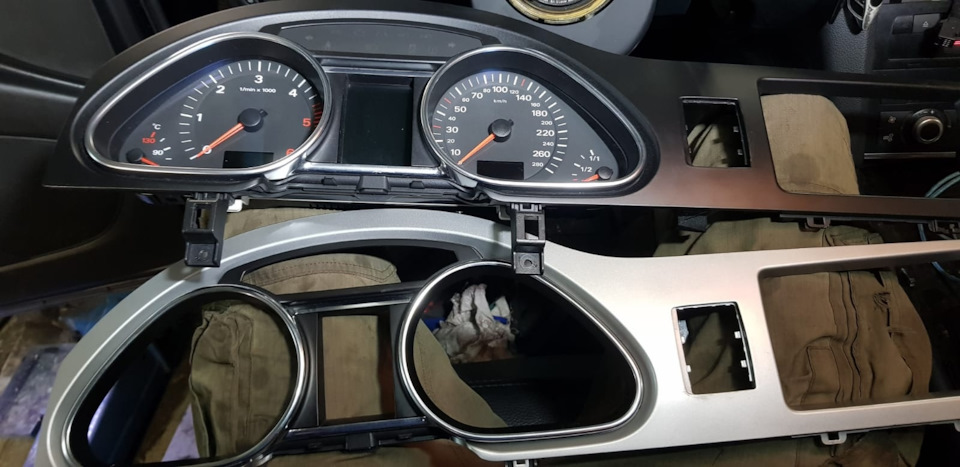 Фото в бортжурнале Audi Q7 (1G). Запчасти на фото: 4010000
