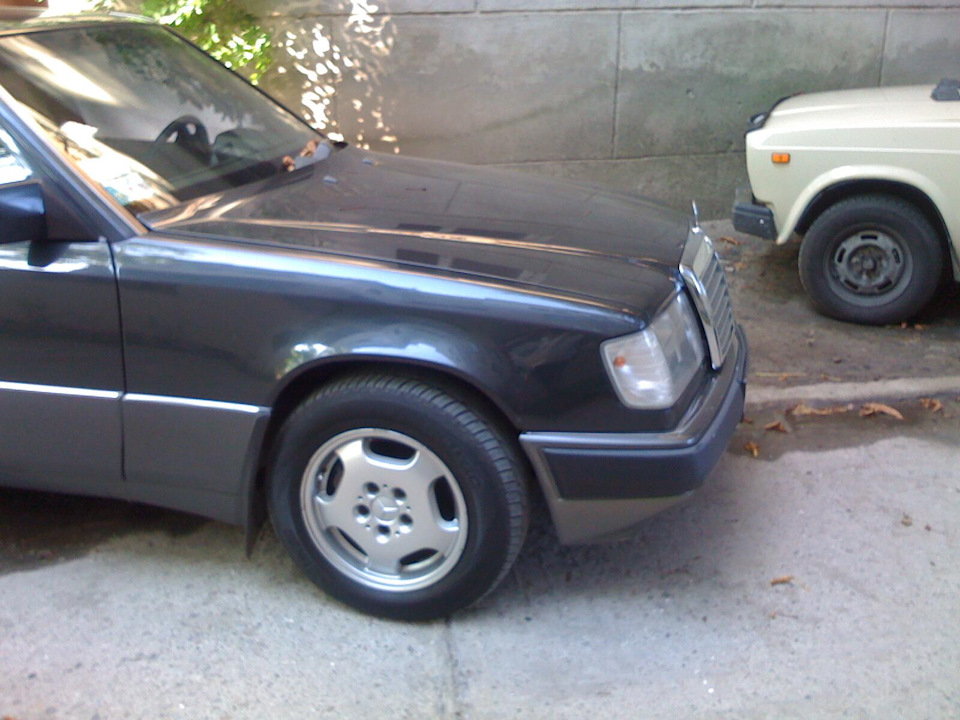 Фото в бортжурнале Mercedes-Benz E-Class (W124)
