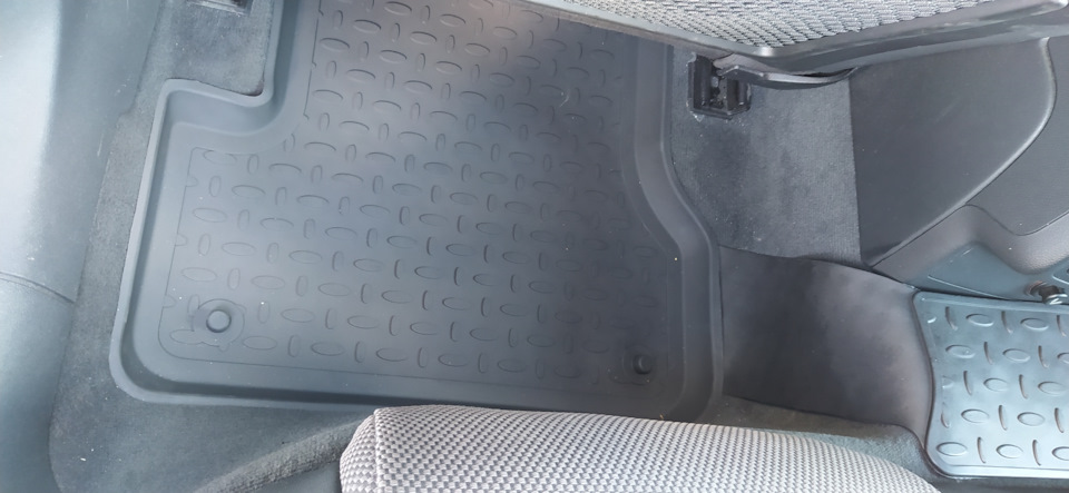 Фото в бортжурнале Audi A6 Avant (C7)