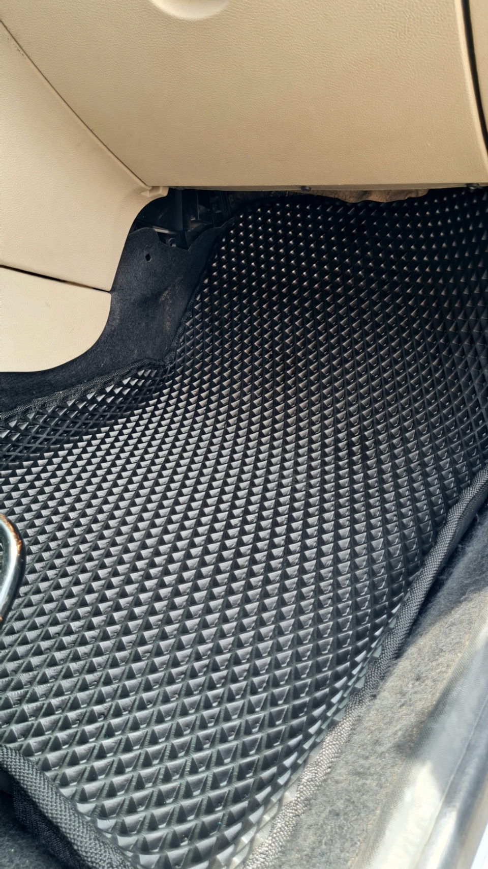 Фото в бортжурнале Renault Logan (2G)