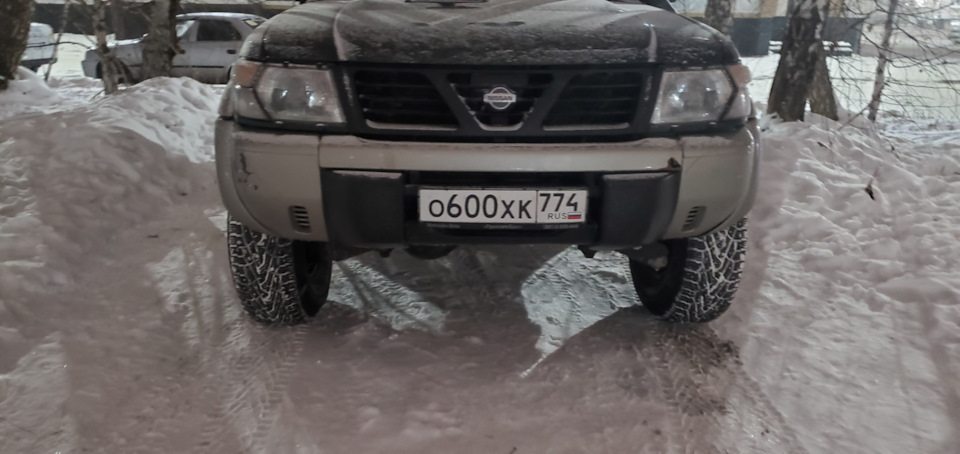 колёсоглазый — Nissan Patrol GR II (Y61)