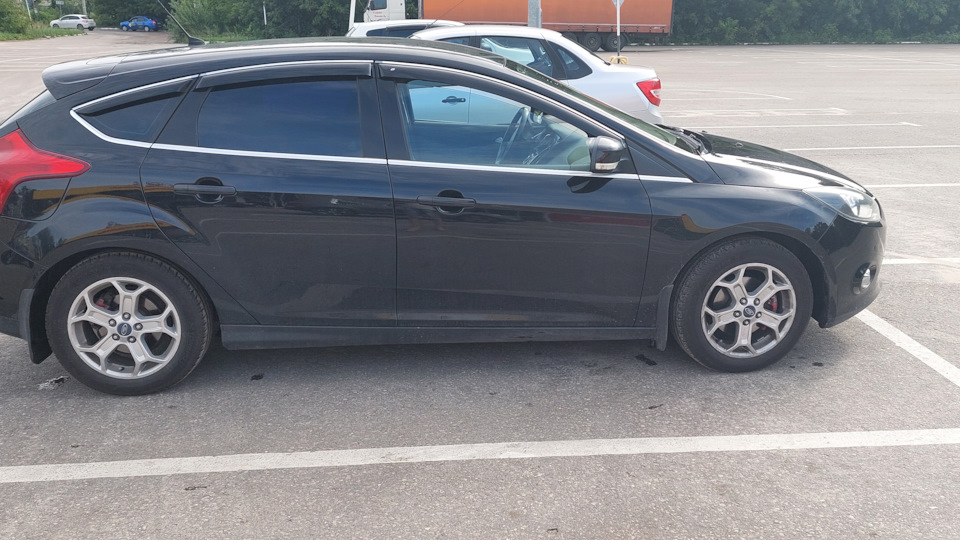 Ford Focus Hatchback Черныш