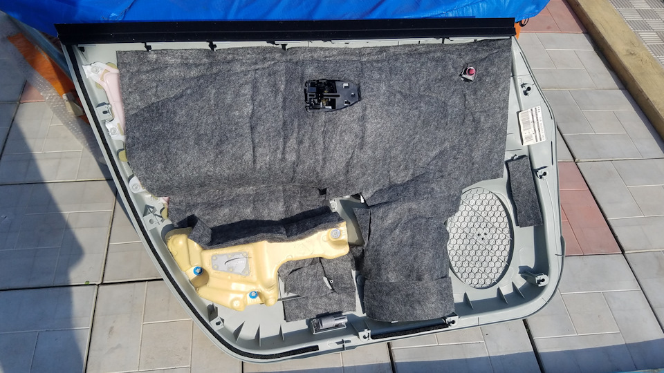 Фото в бортжурнале Toyota Prius Plug-in Hybrid (1G)