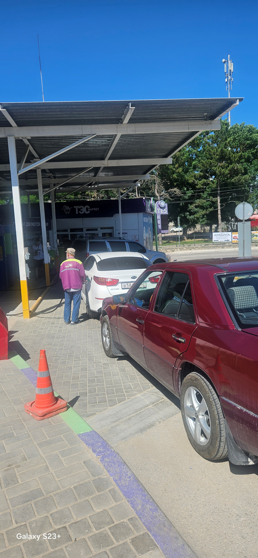 Photo from the logbook Mercedes-Benz E-Class (W124)