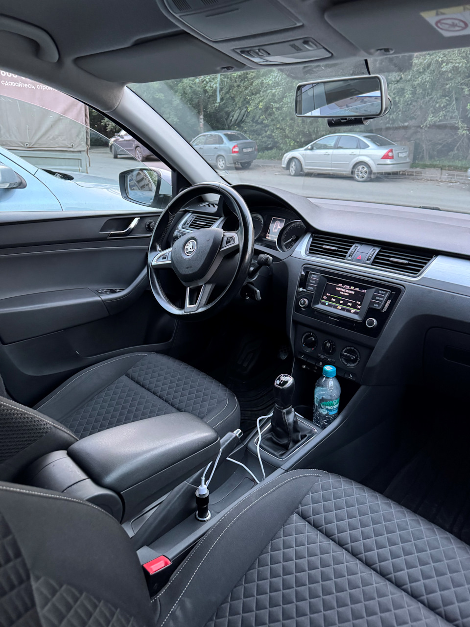 Химчистка кресел и ковра — Skoda Rapid (1G)