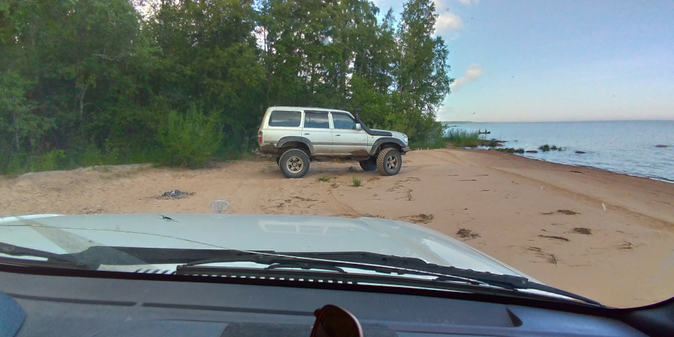 Пляж — Toyota Land Cruiser Prado 90-series