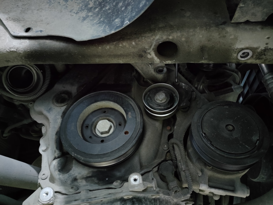 Крышка на 8 болтов… — Volkswagen Passat B7