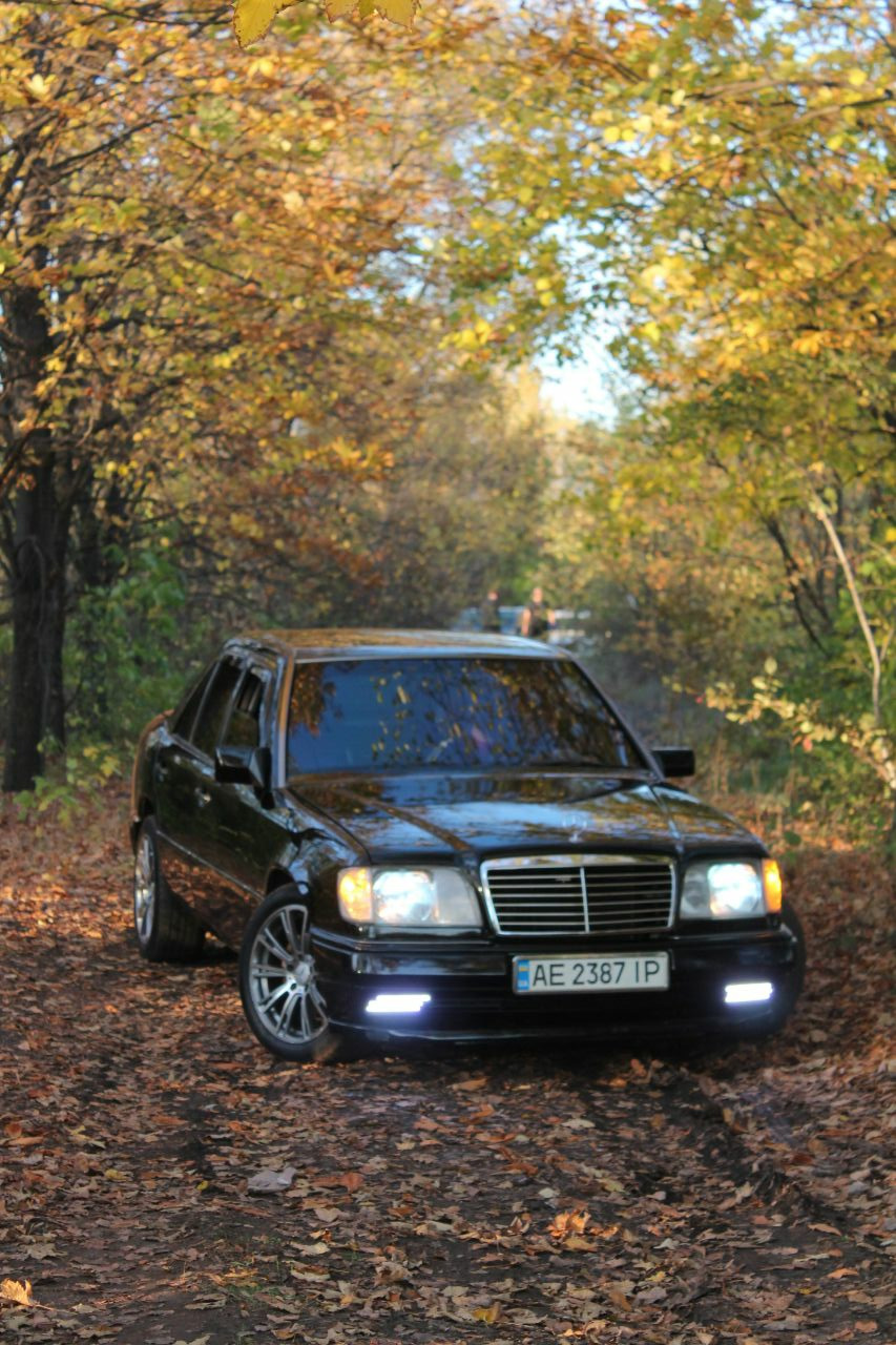 Фото в бортжурнале Mercedes-Benz E-Class (W124)
