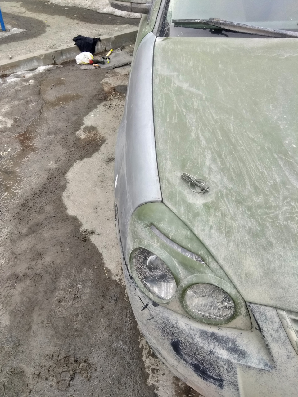 . — Lada Приора седан