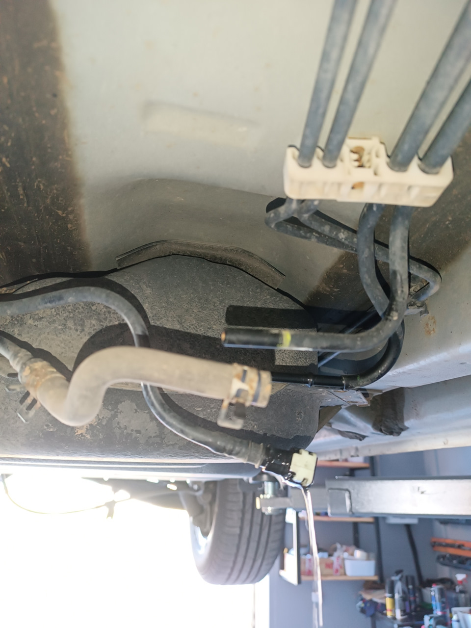 Фото в бортжурнале Toyota RAV4 (IV)