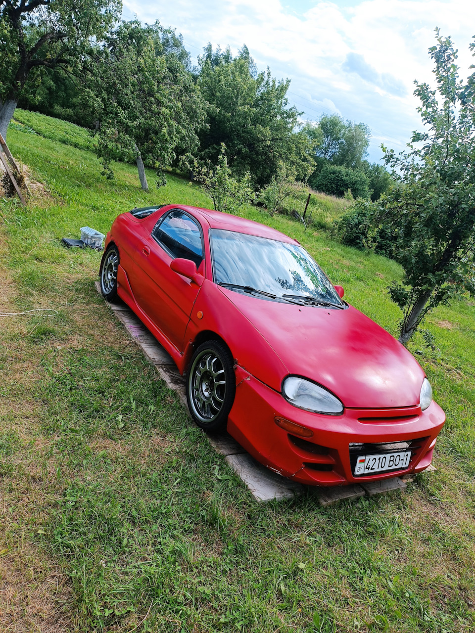 Фото в бортжурнале Mazda MX-3. Запчасти на фото: 4210801