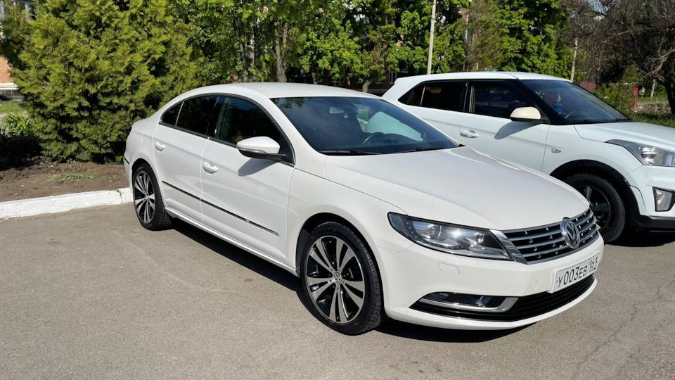Volkswagen Passat CC Sport 1.8 Турбо DSG-7