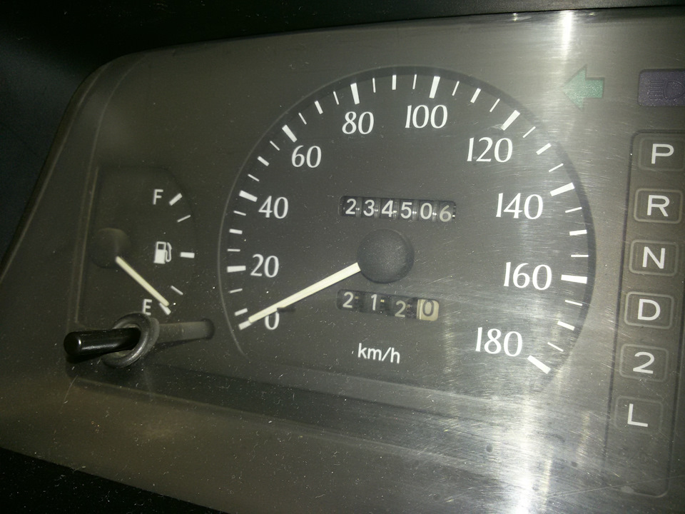 Текущий пробег — Toyota Crown (S150)