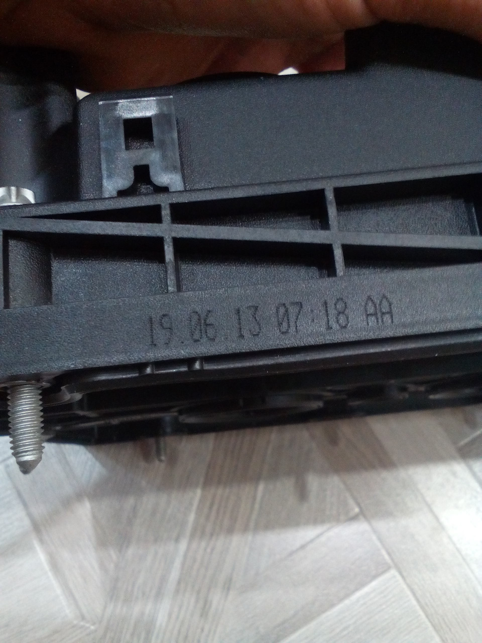 дата производства — Chevrolet Cruze (1G)