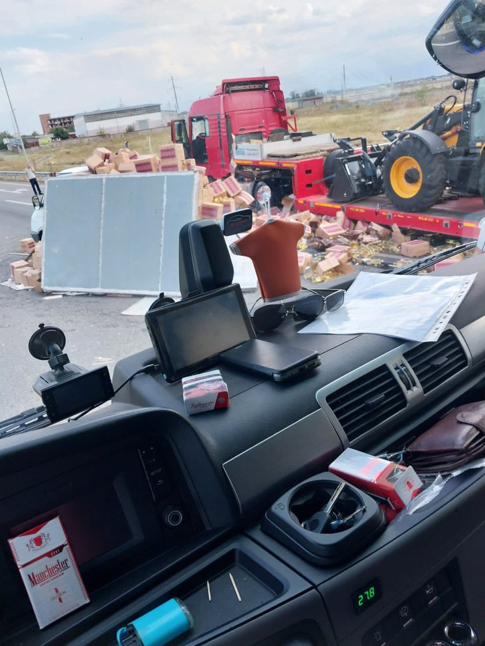 Тут не очевидно, но контакт произошел — MAN TGX 18 500