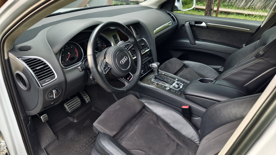 Фото в бортжурнале Audi Q7 (1G)