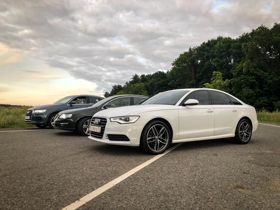 На месте, посередине судья и оператор в одном лице — Audi A6 (C7)