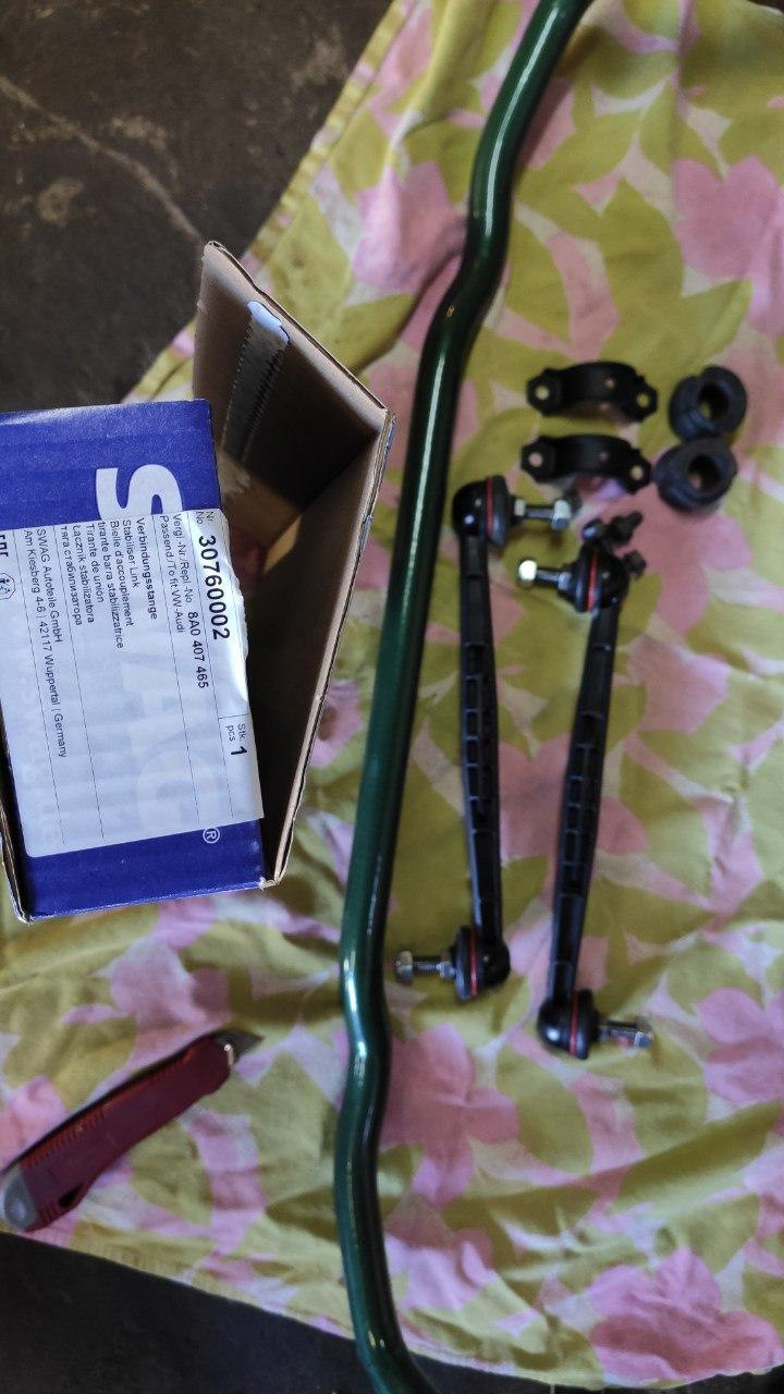 стаб от б4 — 26 мм — Audi 90 (B3). Запчасти на фото: 30760002, 8A0407465