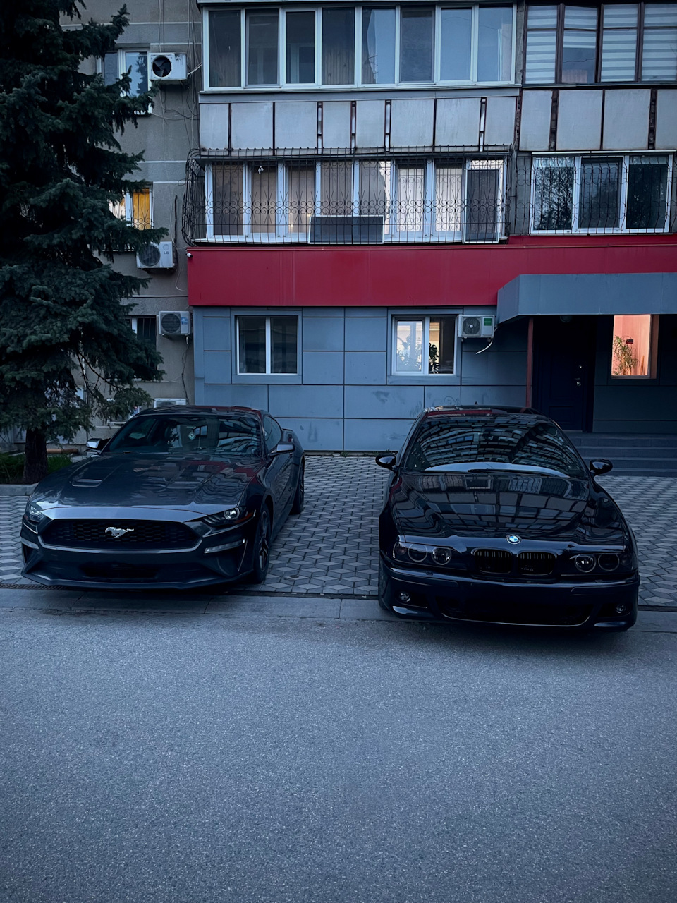 1 — BMW 5 series (E39)