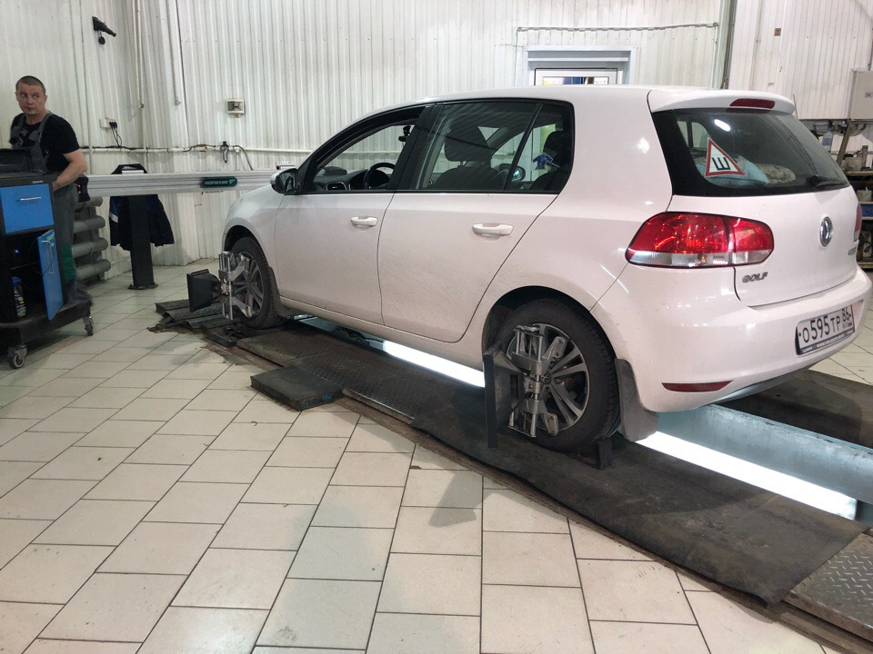 Фото в бортжурнале Volkswagen Golf Mk6. Запчасти на фото: 0595784
