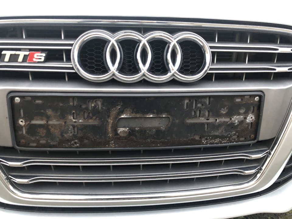 Рамка курильщика — Audi TTS (1G)