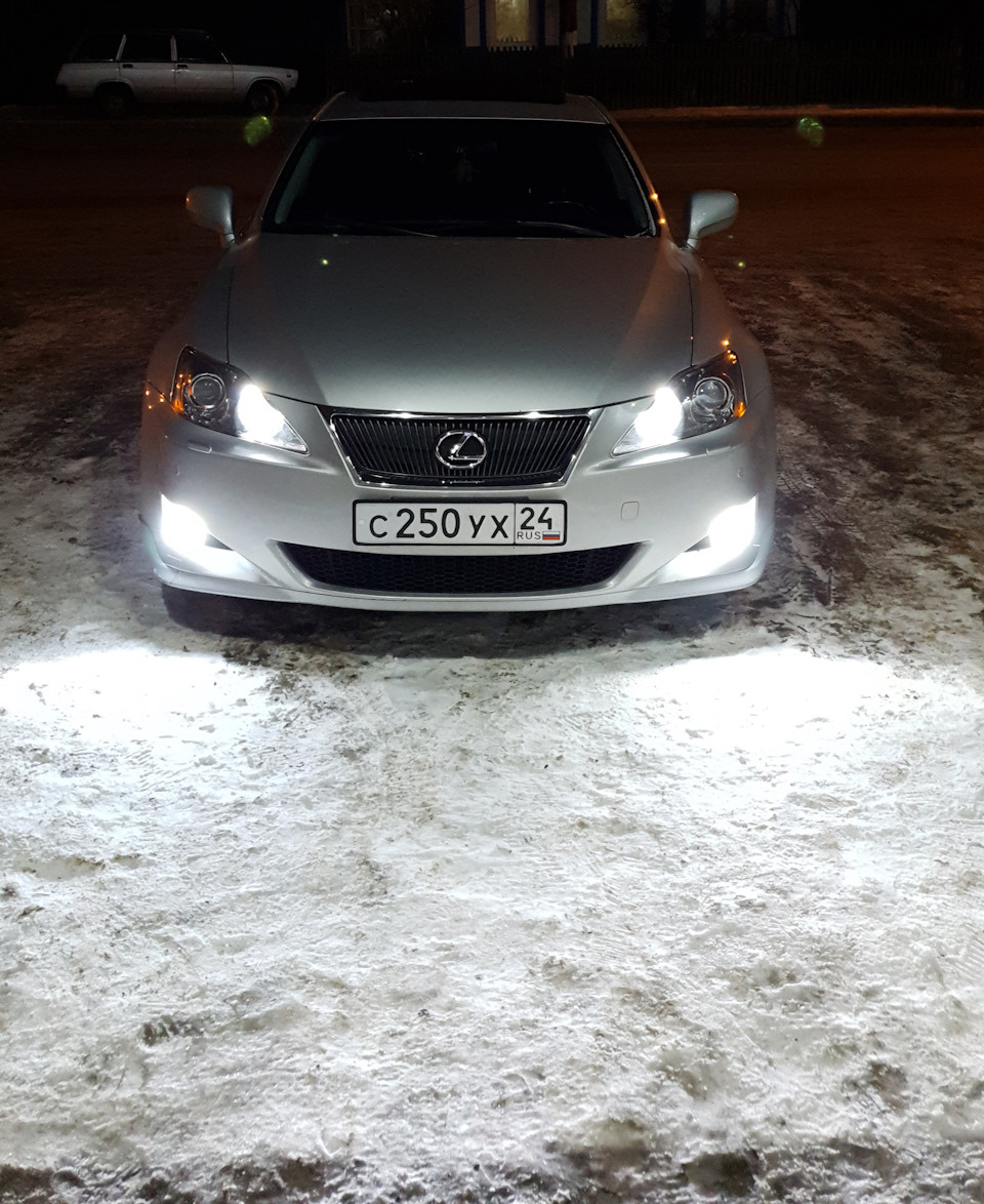 Фото в бортжурнале Lexus IS II