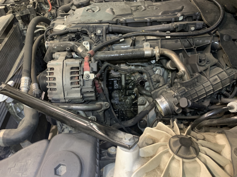 Вот такая картина после снятия — BMW 7 series (F01/02)