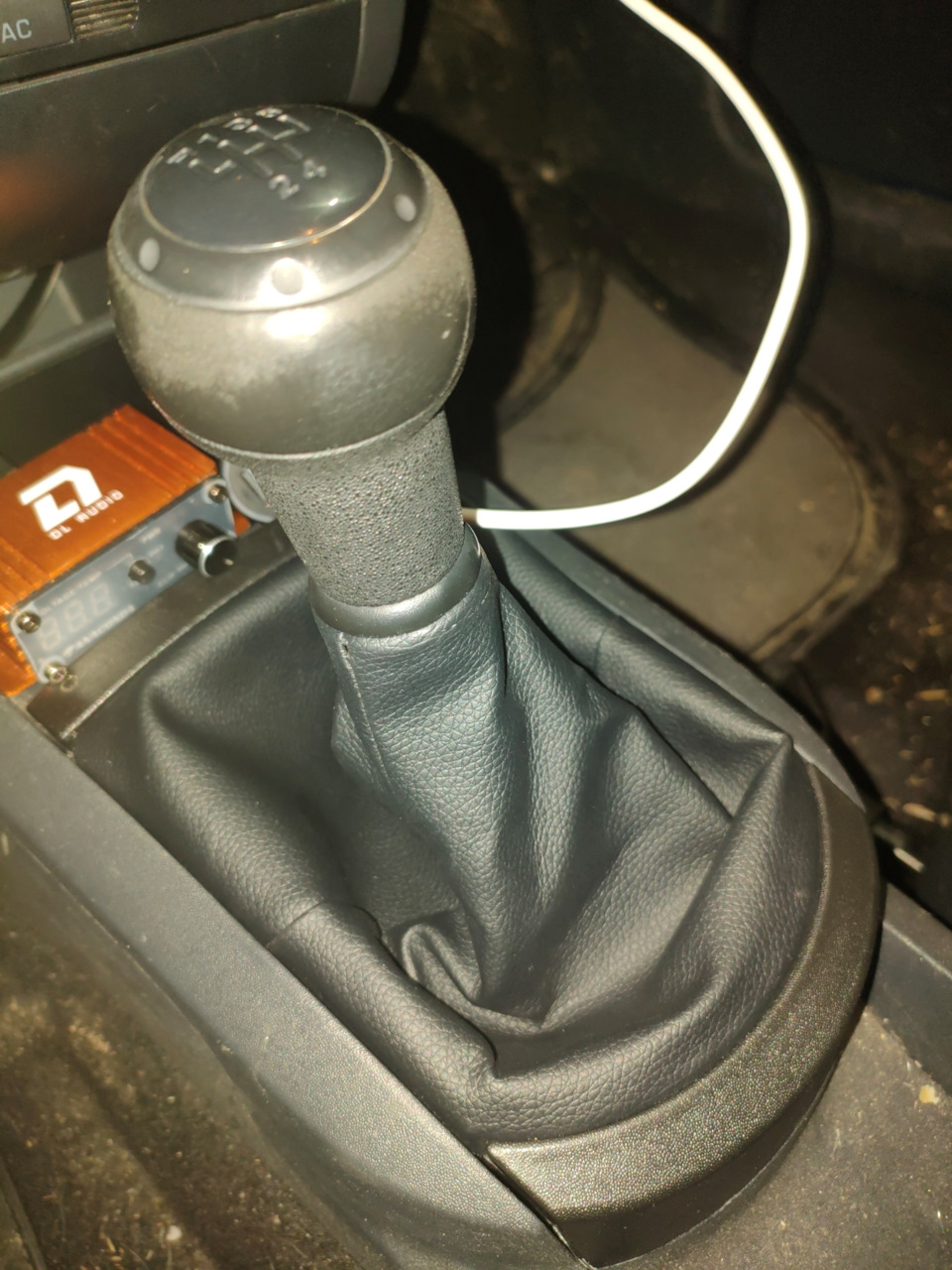 Новый китайский — SEAT Ibiza (6L)