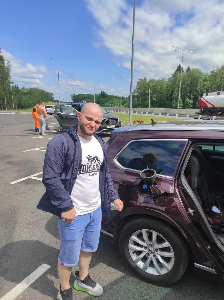 Исторический кадр))) Когда машину купил а солярку не купил. — Volkswagen Passat Variant (B8)