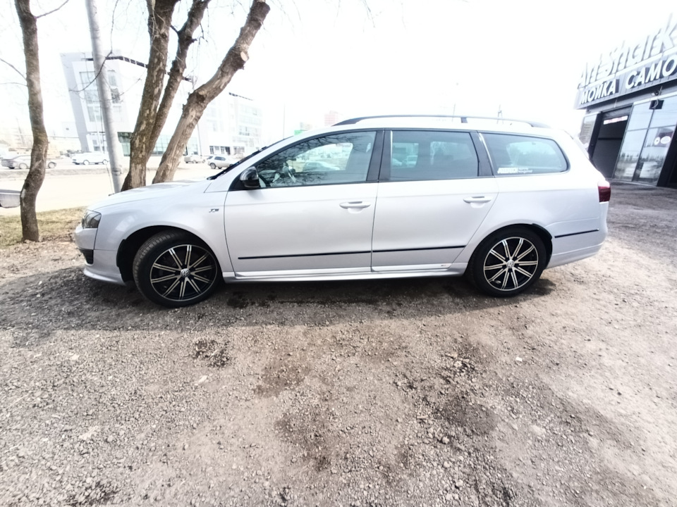 На лете — Volkswagen Passat Variant (B6)