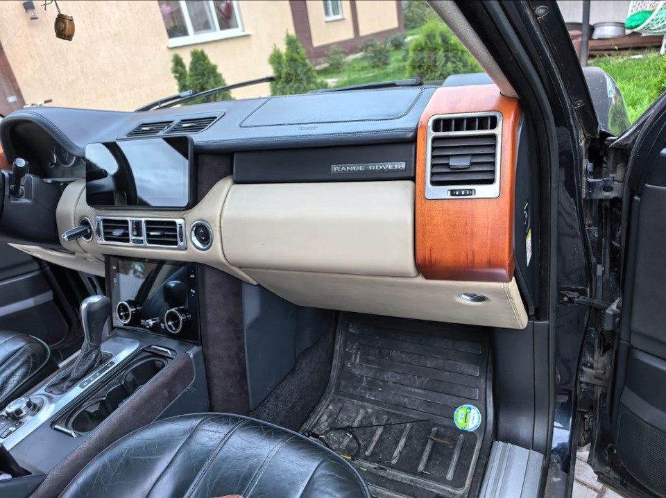 Фото в бортжурнале Land Rover Range Rover (3G)