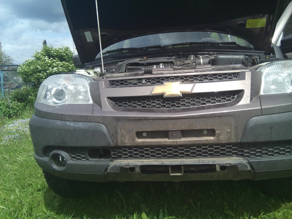 Общий вид, обе установлены — Chevrolet Niva (1G)