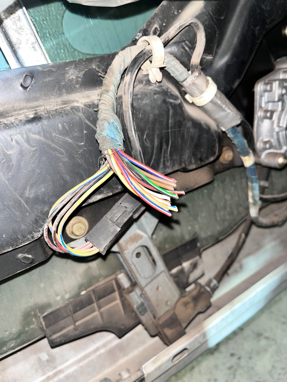 Фото в бортжурнале Audi 100 (C4)