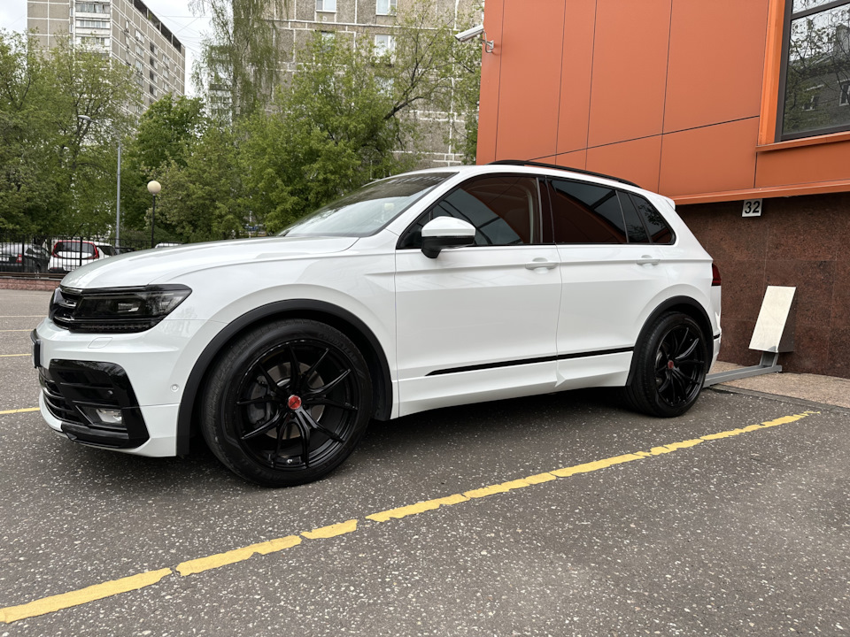 Фото в бортжурнале Volkswagen Tiguan (2G)