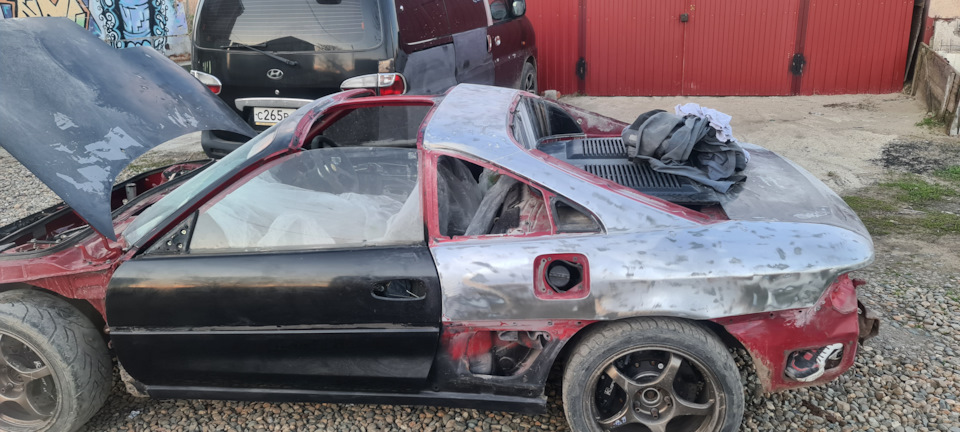 Краску содрали до металла — Toyota MR2 (2G)