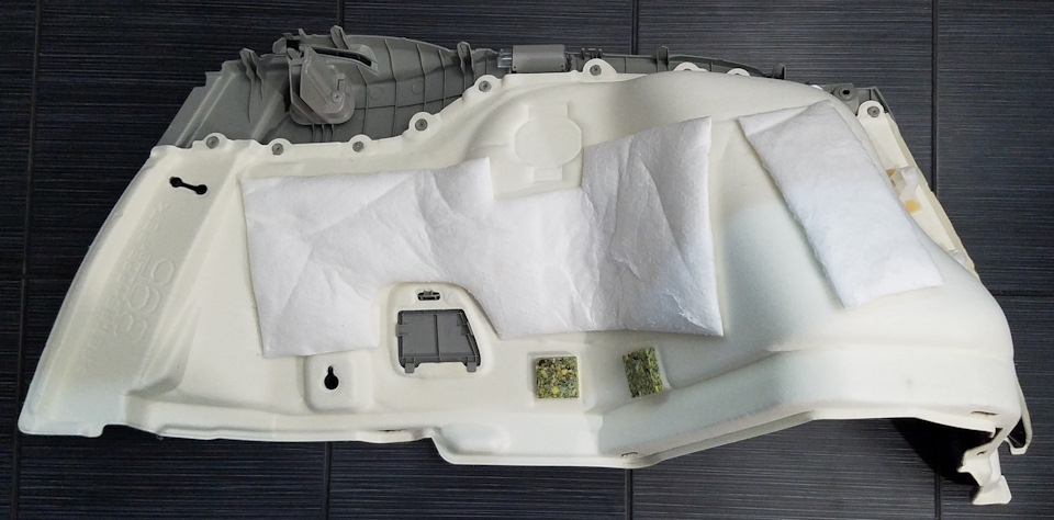 Фото в бортжурнале Toyota Prius Plug-in Hybrid (1G)