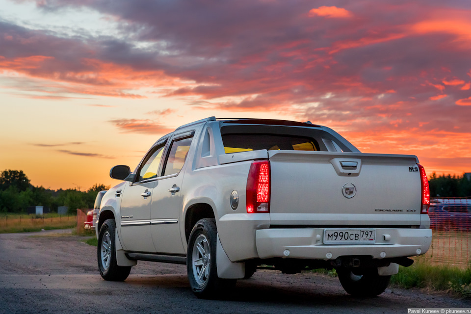 Фото в бортжурнале Cadillac Escalade (3G)