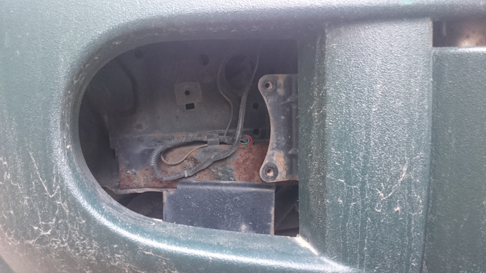 Фото в бортжурнале Nissan Patrol GR II (Y61)