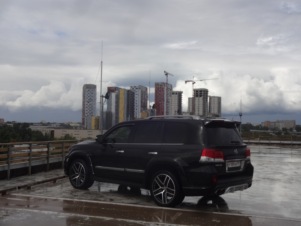 Фото в бортжурнале Lexus LX (URJ200/URJ201). Запчасти на фото: EP189