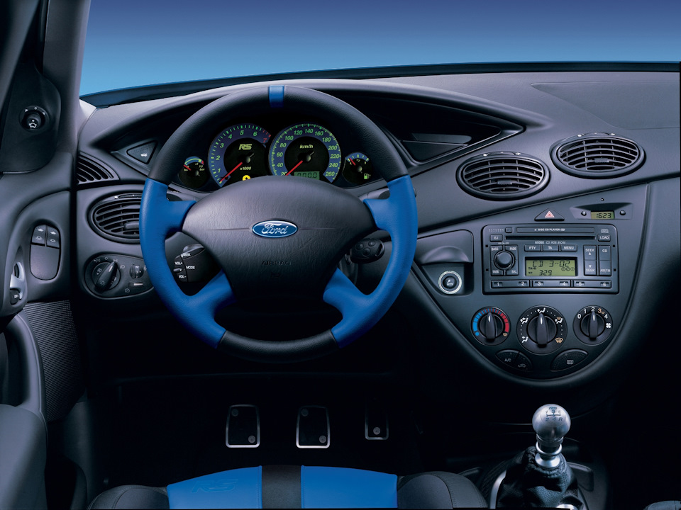 Фото в бортжурнале Ford Focus RS (1G)